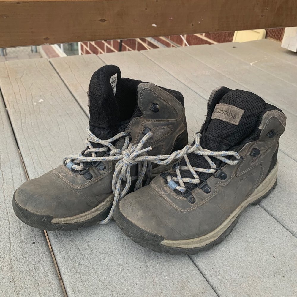 Women's Columbia Newton Ridge Hiking Boots